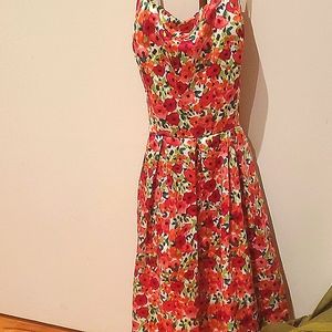 Forever 21; size M; pink/red flowers, green leaves